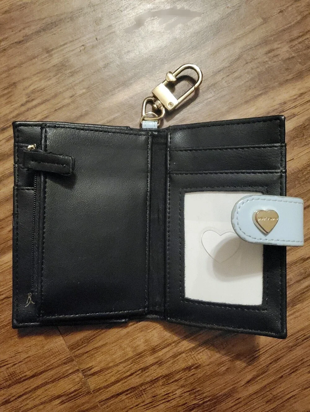 Betsey Johnson Small Heart Blue Patent Wallet - Picture 9 of 12